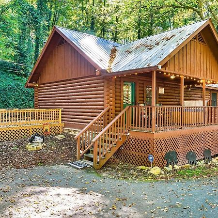 Bear Nakid Villa Pigeon Forge Exterior photo